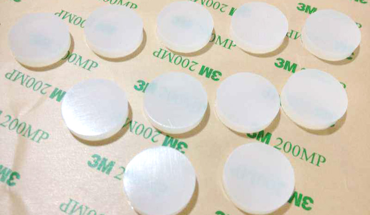 液態(tài)和固態(tài)硅膠做出來的產(chǎn)品有什么區(qū)別？